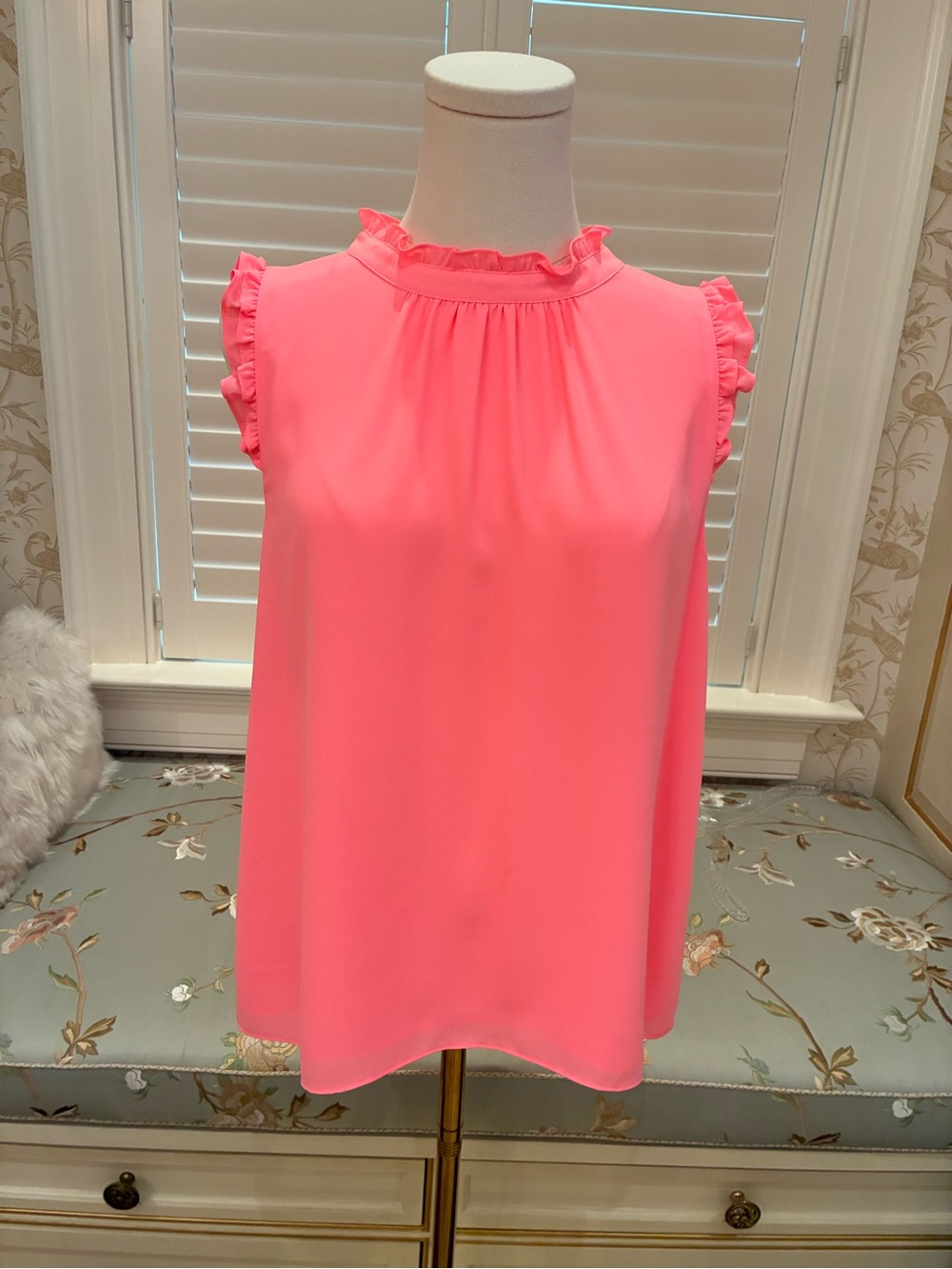 Lilly Pulitzer Cambria Pink Ruffle Sleeveless Blouse Top -Like New - Picture 1 of 3